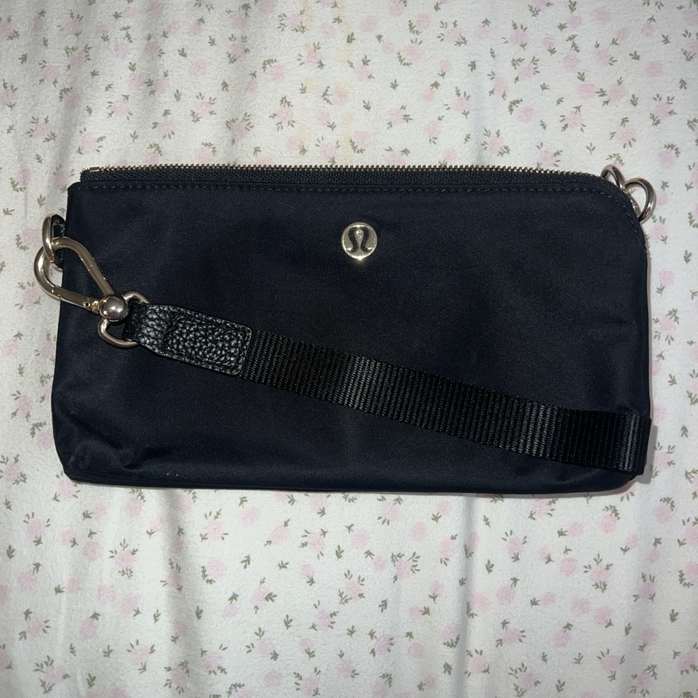 lululemon athletica Black Wristlet Clutch